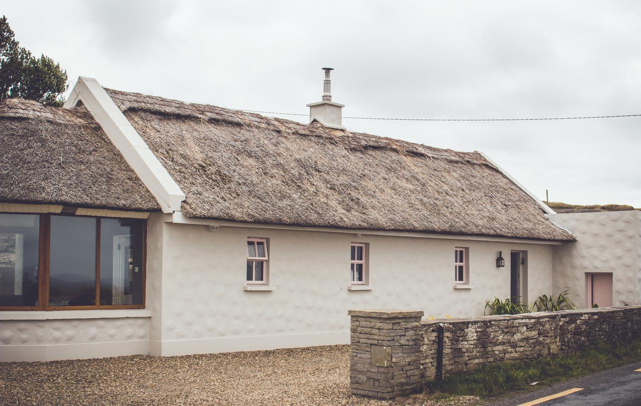 Storytellers Cottage Ballycotteen Zewnętrze zdjęcie