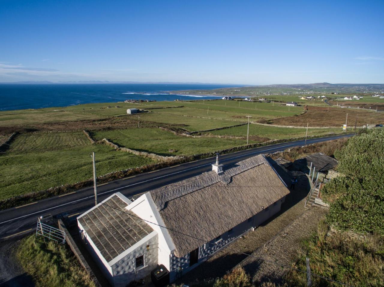 Storytellers Cottage Ballycotteen Zewnętrze zdjęcie
